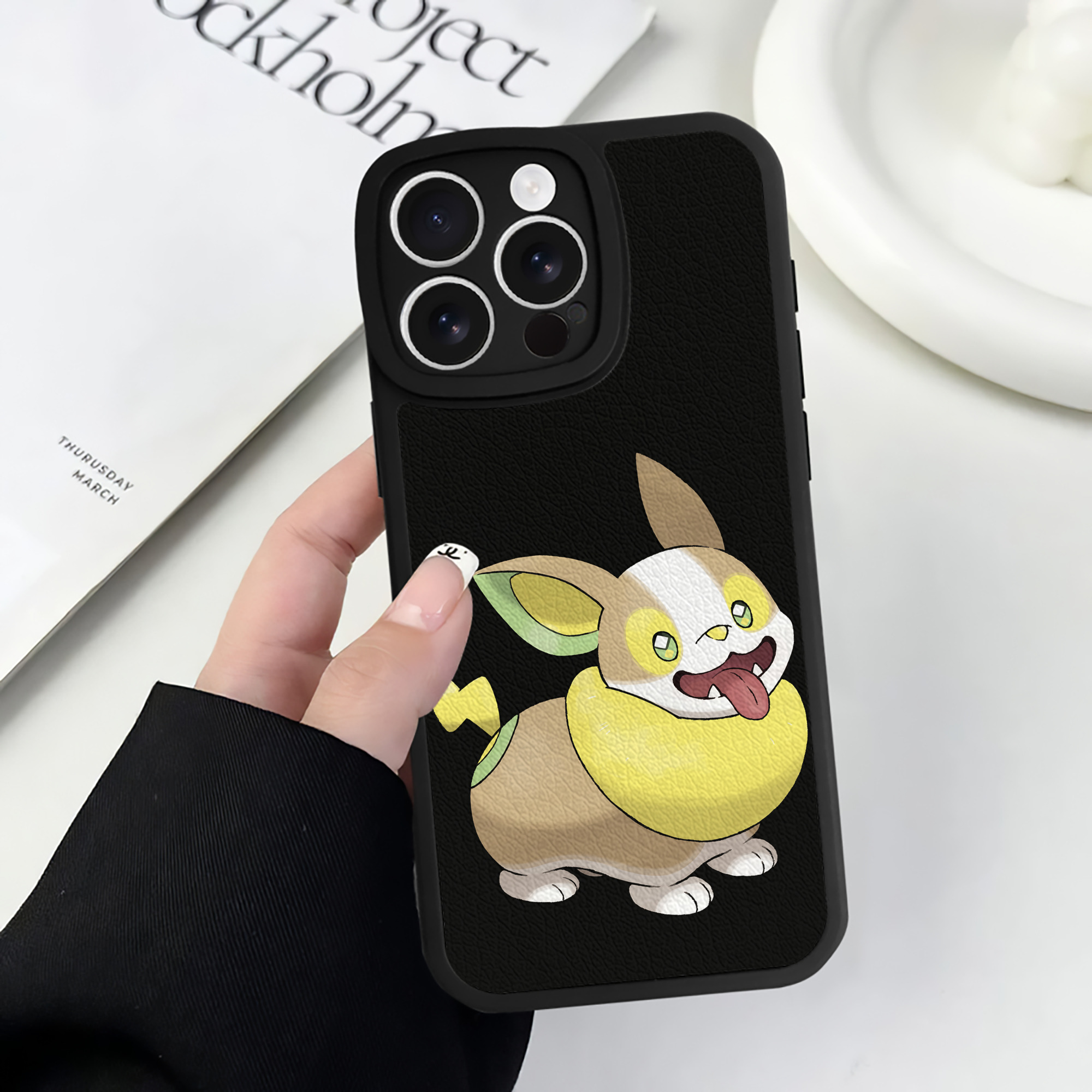 （画像用） ポケットモンスター Pokémon 【iPhone 16シリーズ対応】シリコンスマホケース（レザー調） 材質：シリコン